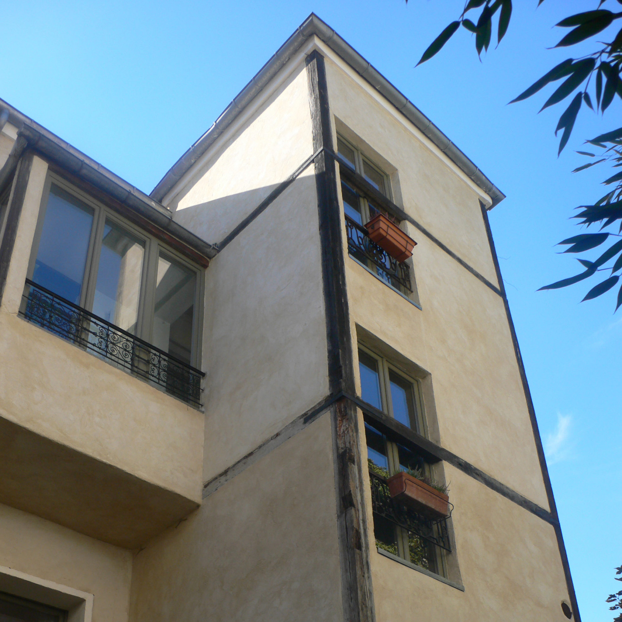 façade cour insta