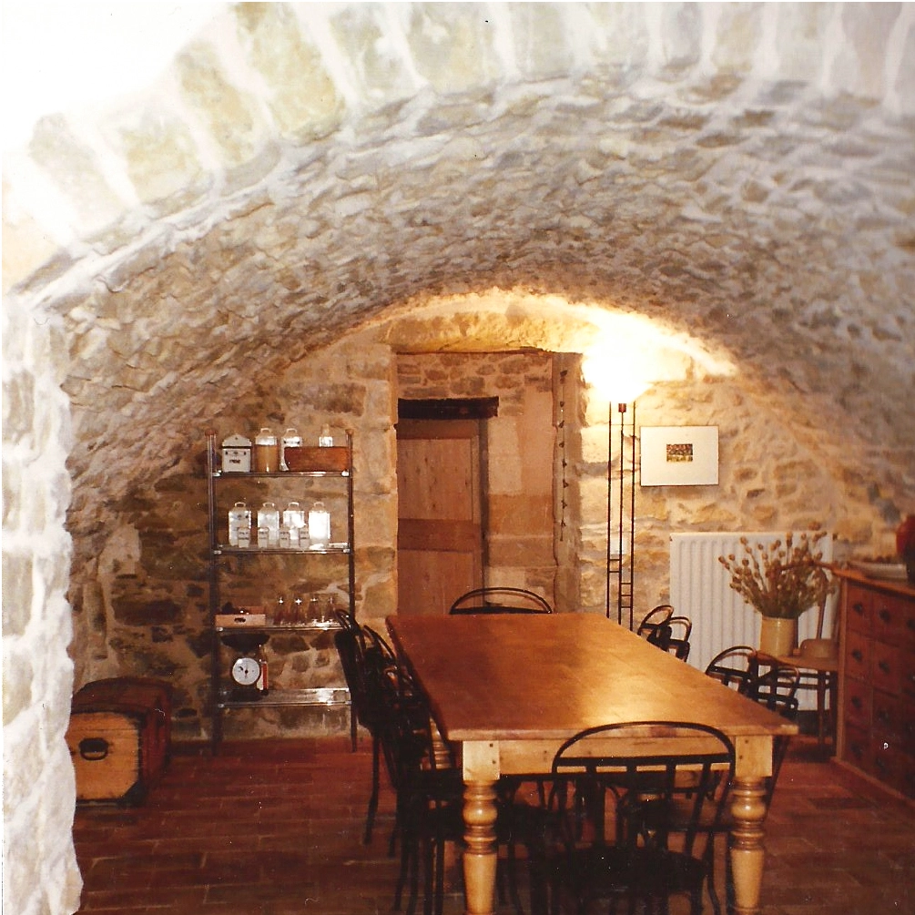 renovation-ancienne-maison-uzes-salle a-manger-emmanuel-magnin